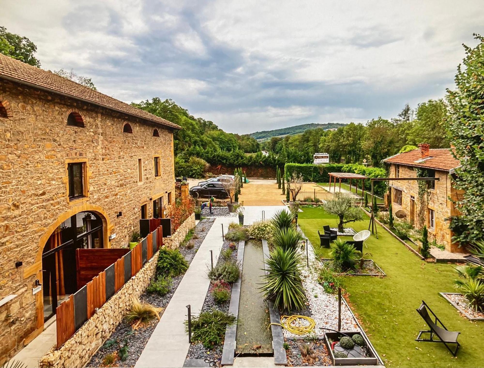 Hotel Sweet Secret'S Jacuzzi Le Breuil  Exterior foto